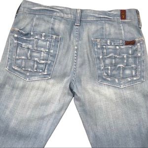 7 FOR ALL MANKIND (SZ 28) LIGHT WASH JEANS